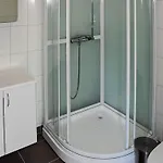 6 Person In Appartement *